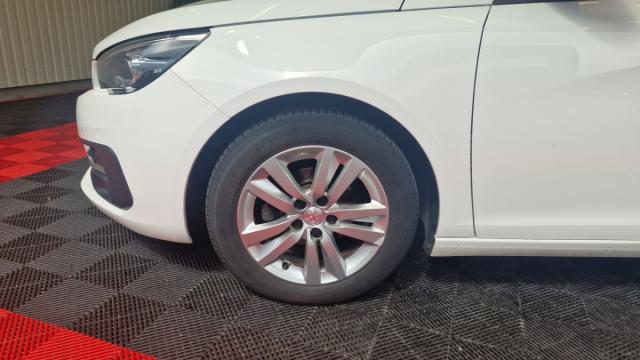 Peugeot 308 image 3