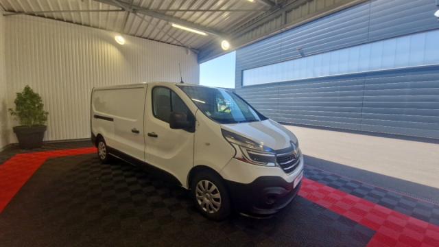Renault Trafic image 1