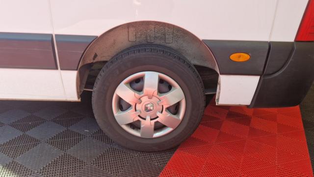 Renault Master image 2