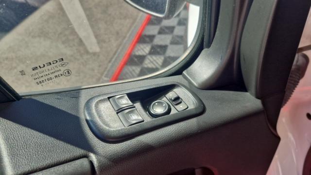 Renault Master image 7