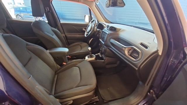 Jeep Renegade image 4