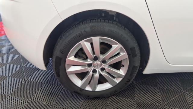 Peugeot 308 image 9