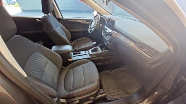 Ford Kuga image 7