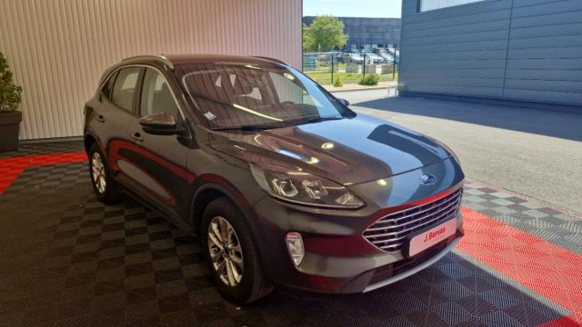 Ford Kuga image 3