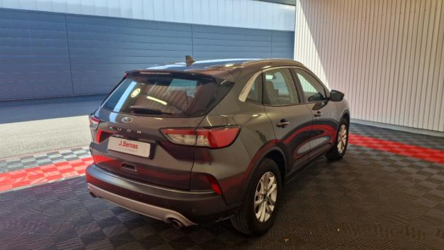 Ford Kuga image 1