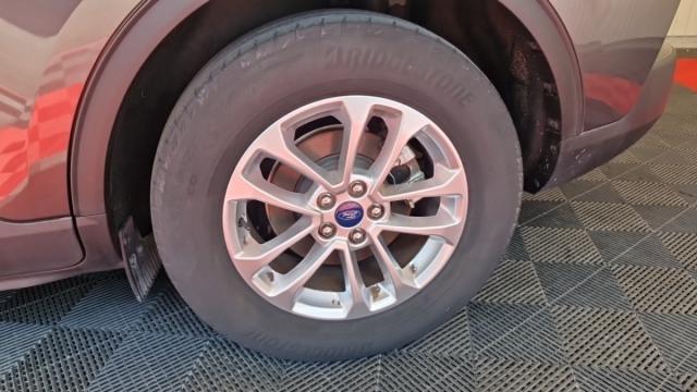 Ford Kuga image 9