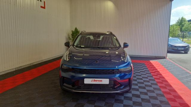 Lynk & Co 01 image 2