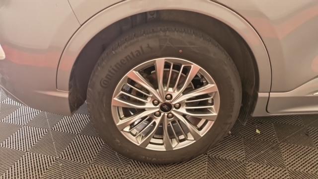 Ford Kuga image 3