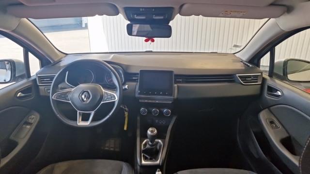 Renault Clio image 8