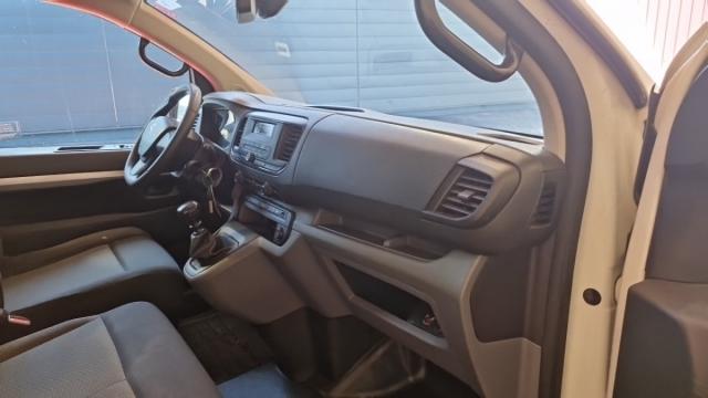 Citroen Jumpy image 8
