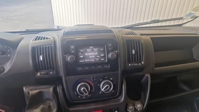 Peugeot Boxer image 2