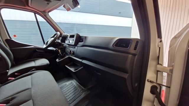 Renault Master image 7