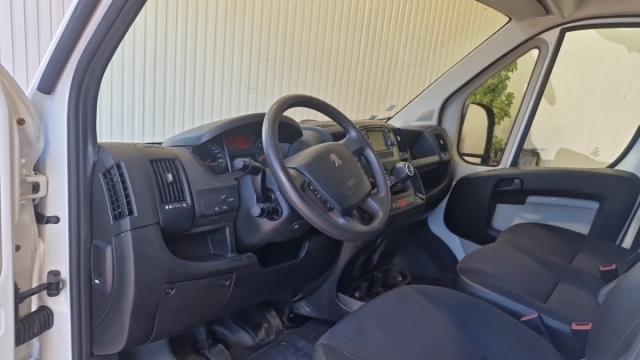 Peugeot Boxer image 3