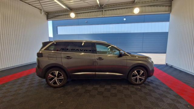 Peugeot 5008 image 2