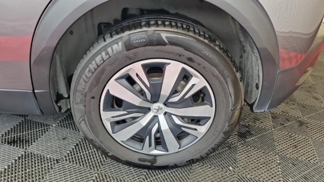 Peugeot 2008 image 1