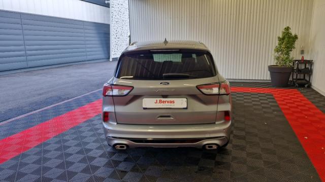 Ford Kuga image 3
