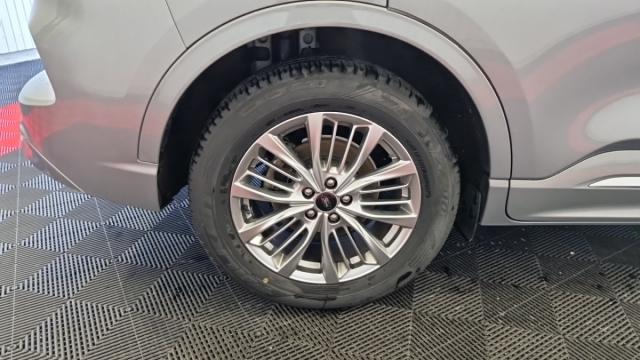 Ford Kuga image 6
