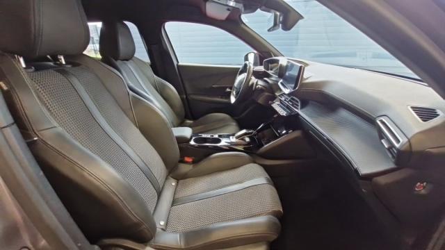 Peugeot 2008 image 9