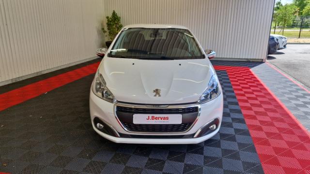 Peugeot 208 image 6