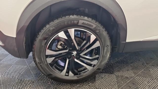 Peugeot 2008 image 9
