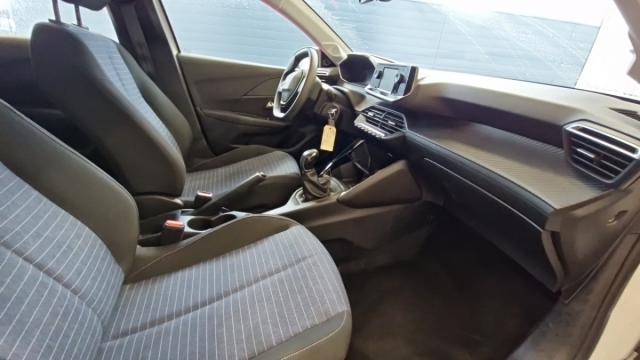 Peugeot 208 image 2