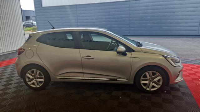 Renault Clio image 9
