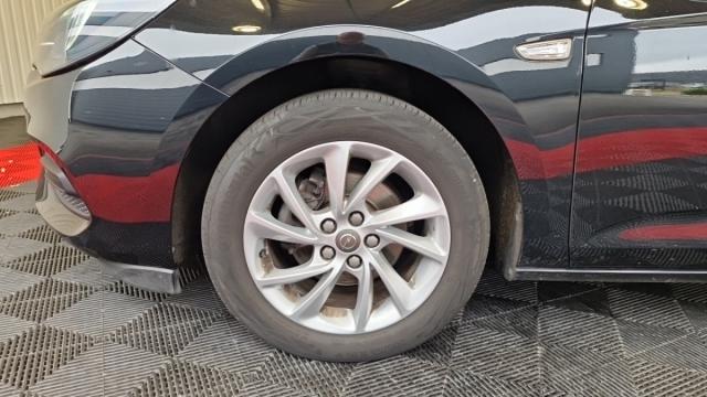 Opel Astra Sports Tourer image 1