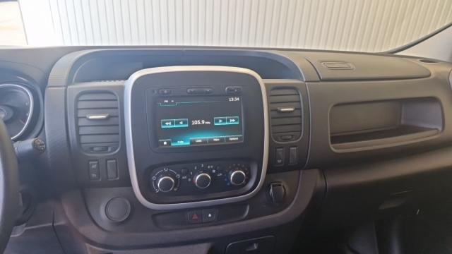 Renault Trafic image 4