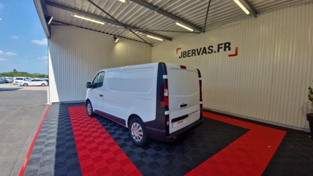 Renault Trafic image 1