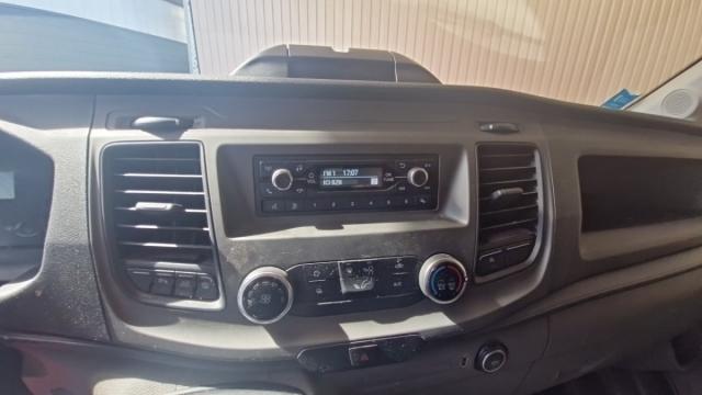 Ford Transit image 6