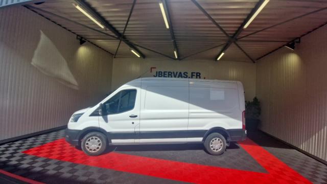 Ford Transit image 3