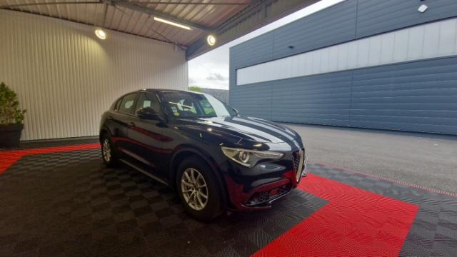 Alfa Romeo Stelvio image 8