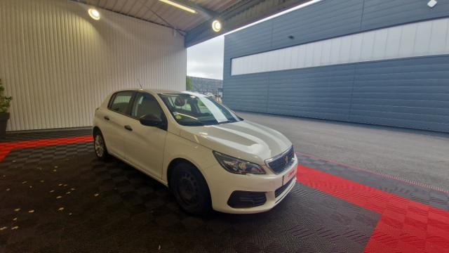 Peugeot 308 image 1