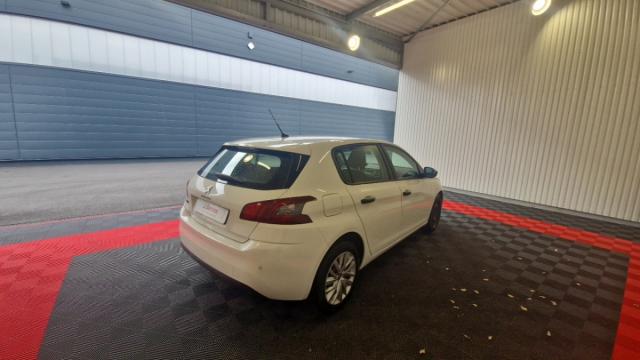 Peugeot 308 image 2