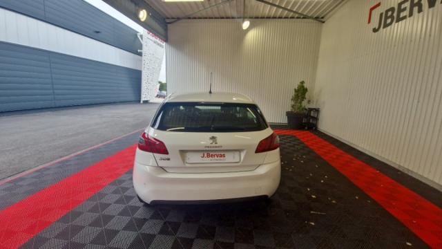 Peugeot 308 image 9