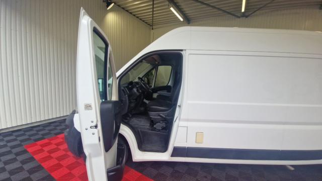 Peugeot Boxer image 8