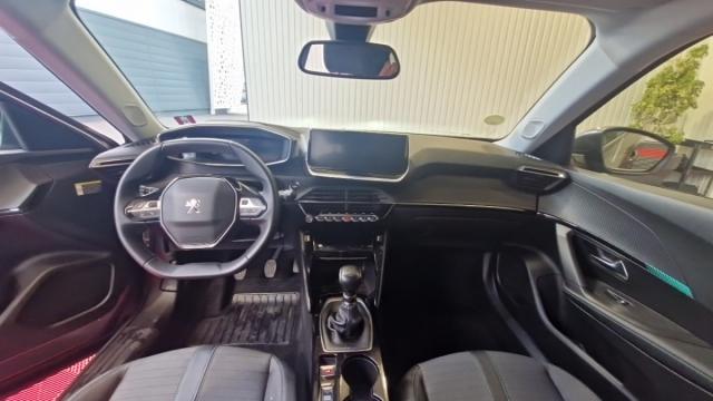 Peugeot 2008 image 8