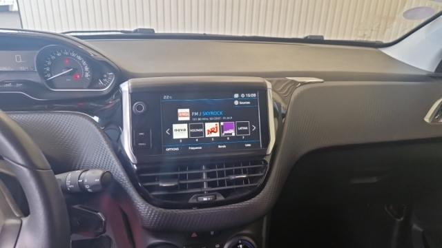 Peugeot 208 image 4