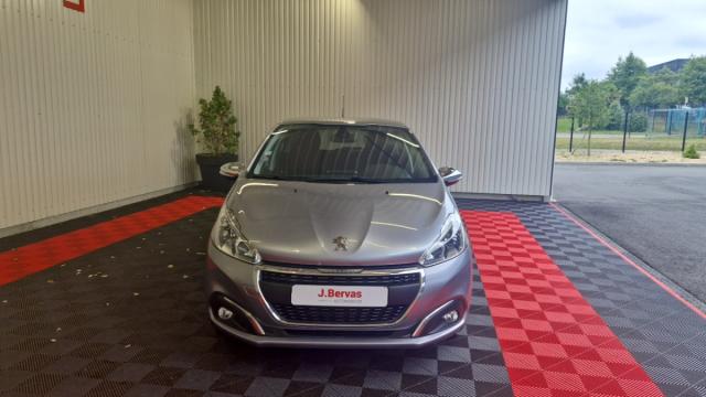 Peugeot 208 image 2