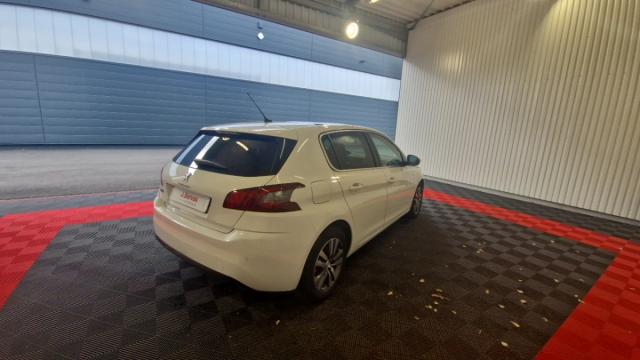 Peugeot 308 image 2