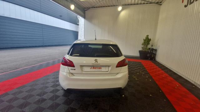 Peugeot 308 image 9