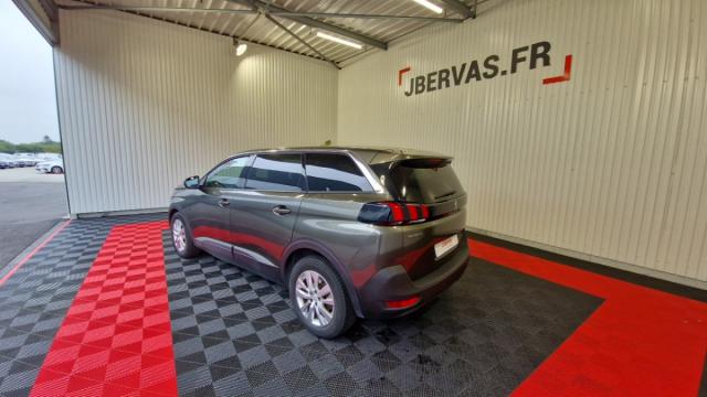 Peugeot 5008 image 1