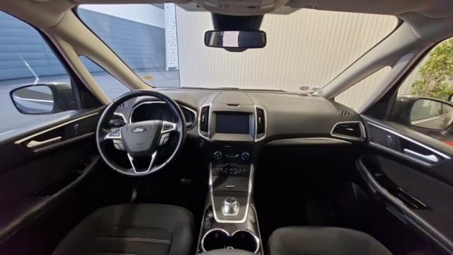 Ford Galaxy image 9