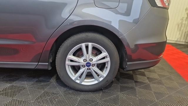 Ford Galaxy image 2