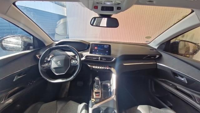 Peugeot 5008 image 8