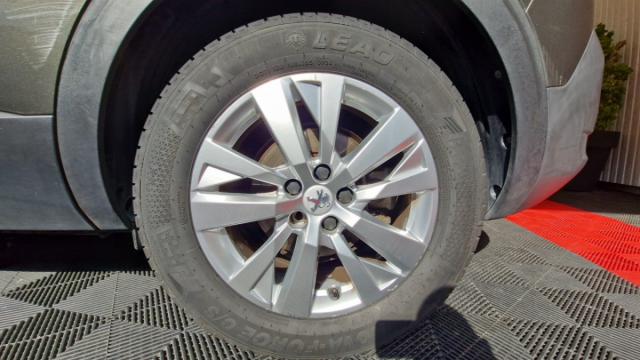 Peugeot 5008 image 6