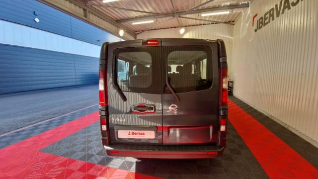 Nissan Nv300 image 2