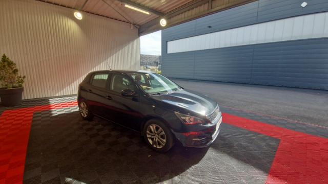 Peugeot 308 image 1