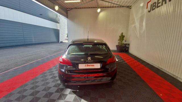 Peugeot 308 image 3