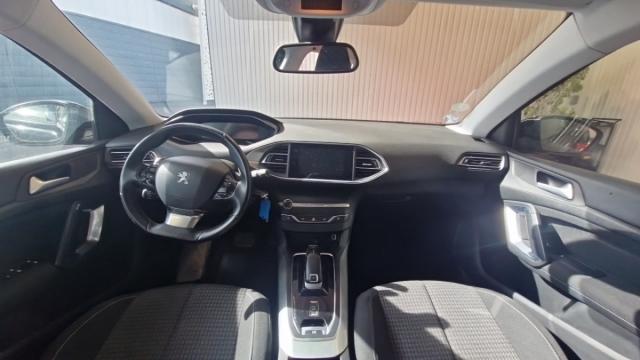 Peugeot 308 image 2